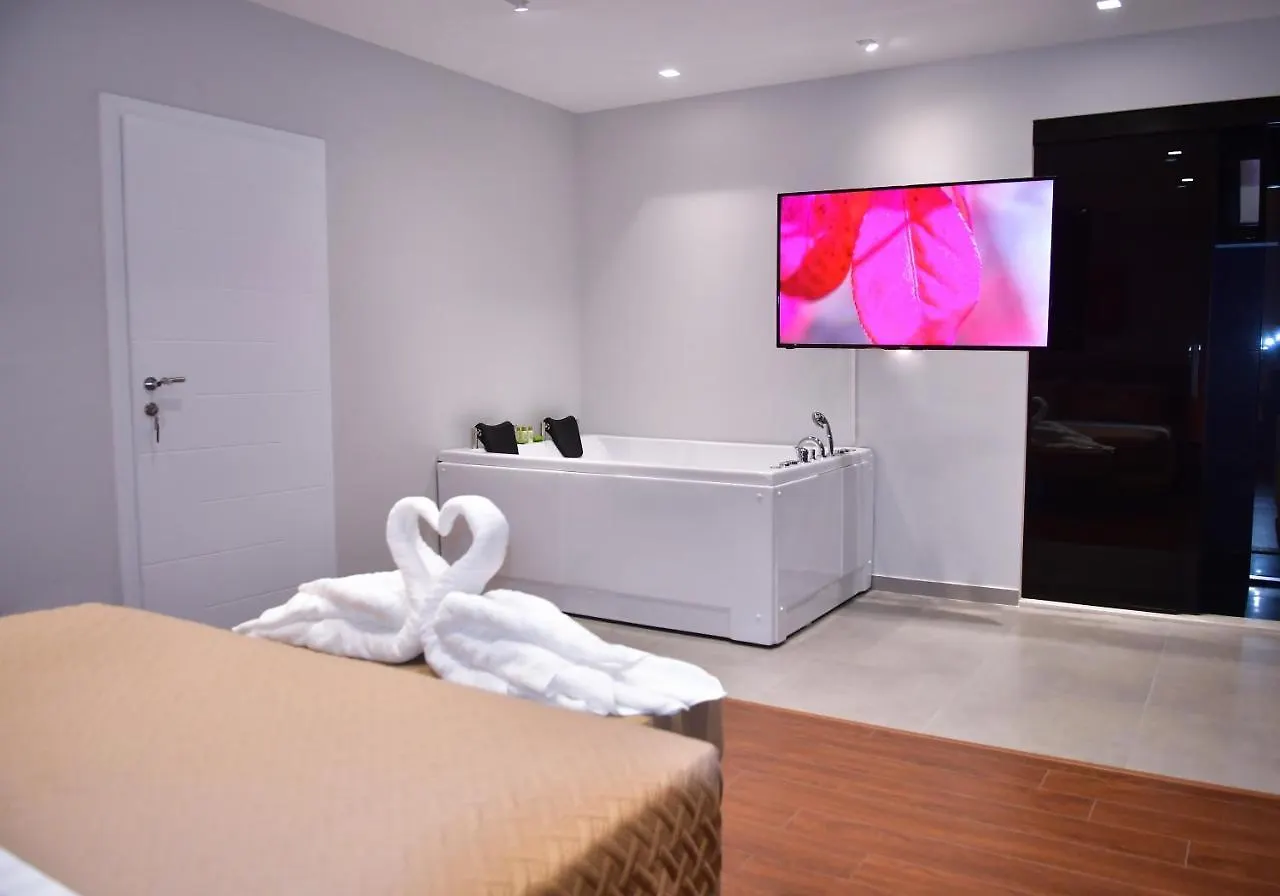 313 Villa City Center Tiran 4*,