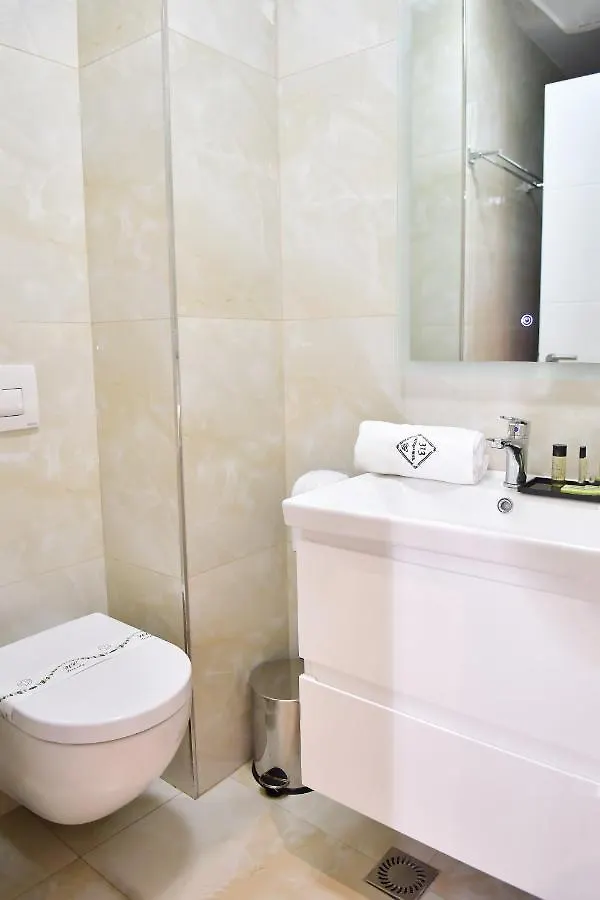 313 Villa City Center Tiran Otel